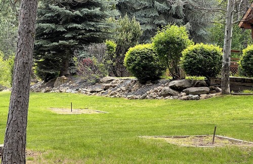 Garden Valley House | Unwind in our geothermal pool retreat! Frepit, horseshoe pits, sleeps 10, and WiFi.