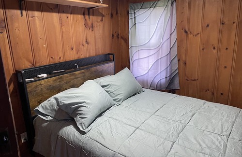 Garrison Cabin | 3 Lakeside cabins with a cozy atmosphere, perfect for pets!