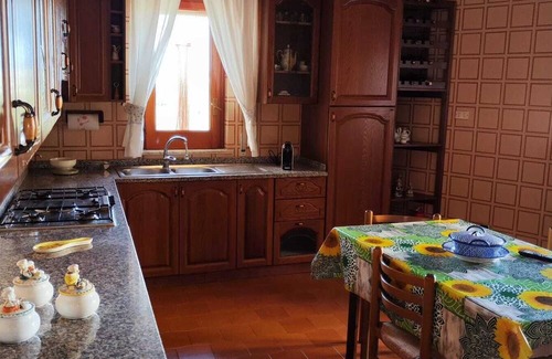 Casteldaccia Apartment | Panoramic WiFi Tv Old Town