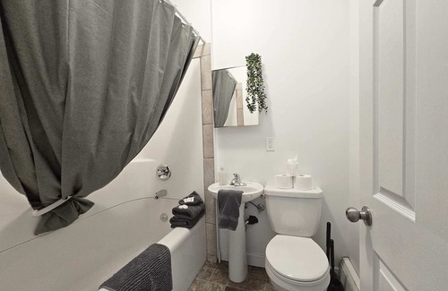 Moose Jaw Apartment | Best Airbnb in MJ Sleeps 2 Parking Coffee