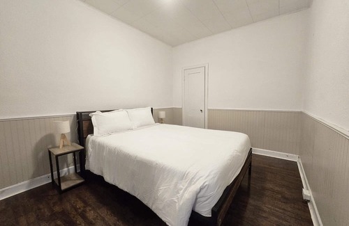 Moose Jaw Apartment | Best Airbnb in MJ Sleeps 2 Parking Coffee