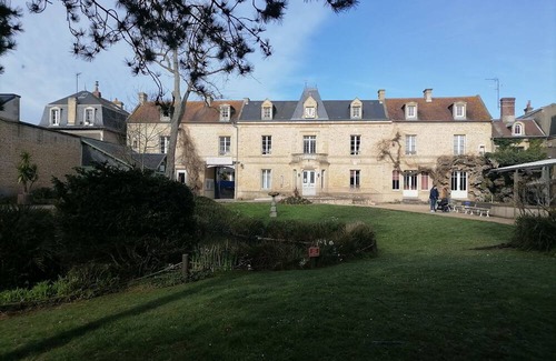 Luc-sur-Mer Apartment | Vrbo Property