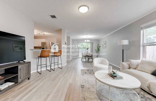 Hutto House | Canley Loop on Canley Lp #42147