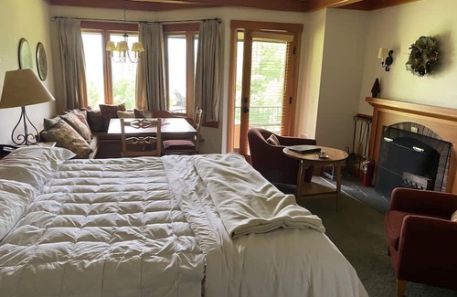 Moscow Villa | Relax in our 3-bedroom Villa with mountain views at Trapp Family Lodge