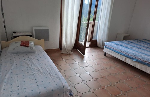 Castellar House | Holiday rental 7 km from the sea in the heights of menton