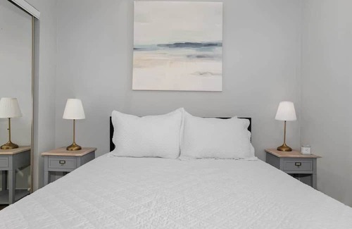 Cottage Line Apartment | 2BR Sea Breeze Suite | Beach | Pool | Balcony