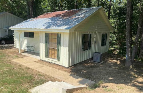 Oxford Cabin | Hurricane Hideaway 5