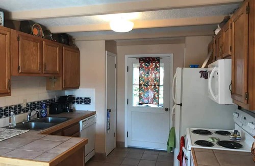 Truth or Consequences House | Cute, Cozy, and Spacious Home centrally located
