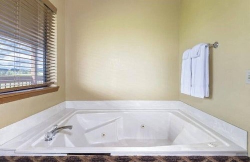 Pagosa Springs Resort | Luxury one bedroom and one bathroom unit with full amenities