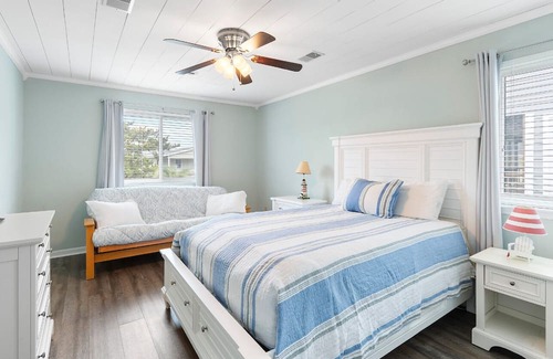 Sunset Beach House | Beautiful mid-island 3 bedroom, 2 bath home on Sunset Beach
