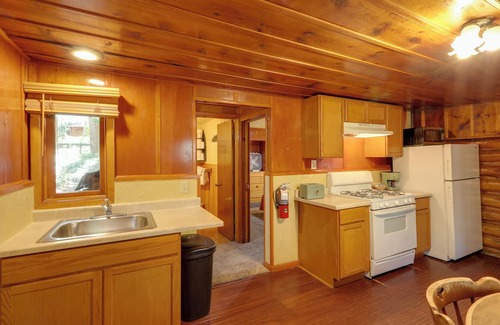 Sedona Cabin | Cozy Sedona Cabin, Steps to Trail & Swimming Hole!