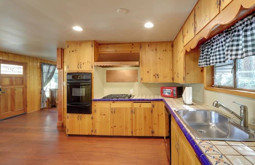 Sedona Cabin | Sedona Cabin w/Grill, Steps to Hiking!