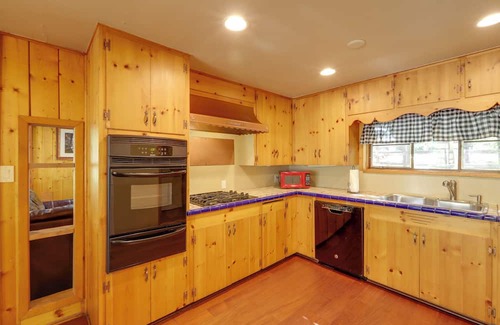 Sedona Cabin | Sedona Cabin w/Grill, Steps to Hiking!