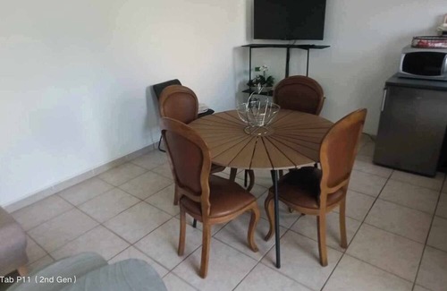 Blainville-sur-Orne House | Maison Mitoyenne Meublée D'environ 40m Proche de Caen et de Ouistreham