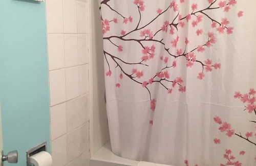 Calgary House | 15minutes to Stampede Park! Family-sized 2 Bedroom Suite