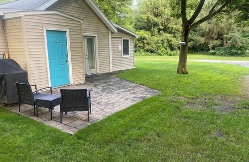 Saratoga Springs Cottage | Across The Street From Saratoga Race Track