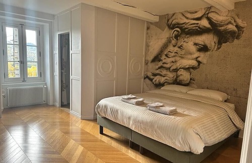 Pont-du-Chateau Other | Suite Royale au Château du Serpolet