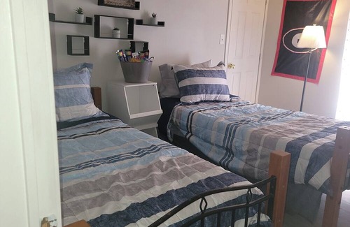 Eatonton House | Excellent Family Getaway off Crockett Creek Lake while enjoying Nature