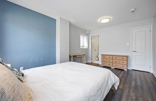 Mount Pleasant House | Spacious and Modern Home w/ BBQ near the Airport!