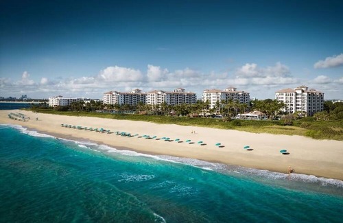 Palm Beach Shores Villa | Villa, one bedroom master suite with an ocean-front view. Sleeps 4