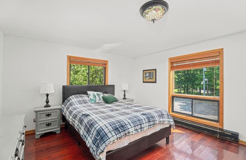 Minden Cottage | Tall Timbers Beach Front Cottage