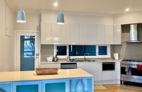 Lilli Pilli House | Impeccable Views over Mosquito Bay