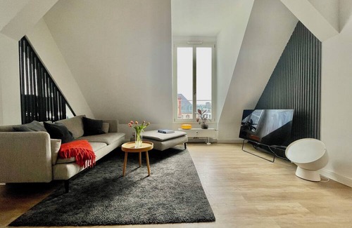 Wiesbaden Apartment | Super central, quiet design apartment in a historic building