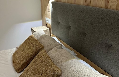 Avia Apartment | Apartamento Rural con Vistas a la Montaña. Totalmente Nuevo