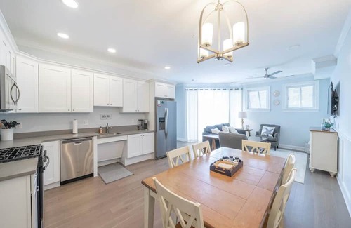 Townsend's Inlet Condo | Townsend Inlet condo with ocean and bay view! Handicap accessible!