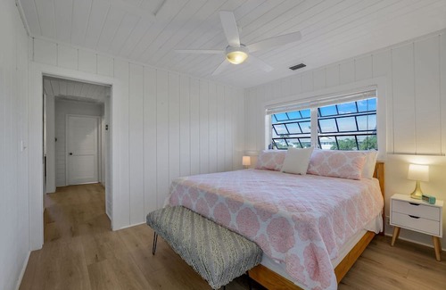 The Dunes House | Island Breeze Bungalow at The Dunes