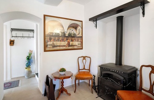 Roncagli House | Holiday Home 'Casa Degli Alberi' with Sea View, Private Pool and Wi-Fi