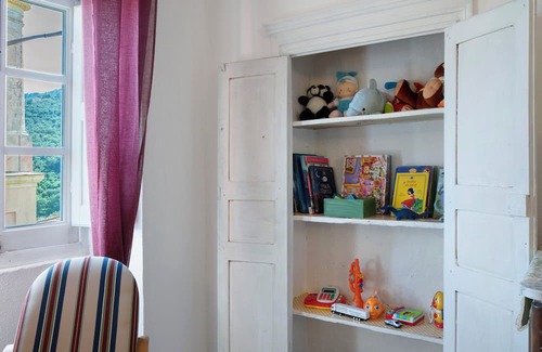 Roncagli House | Holiday Home 'Casa Degli Alberi' with Sea View, Private Pool and Wi-Fi