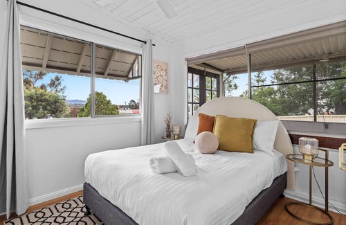 Cessnock House | Sweet Retreat - only minutes to the heart of viney
