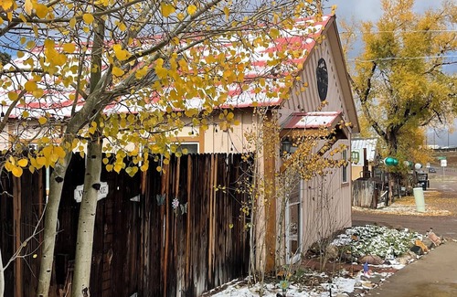 Westcliffe Cottage | Sunset Ranch Bunkhouse off Main