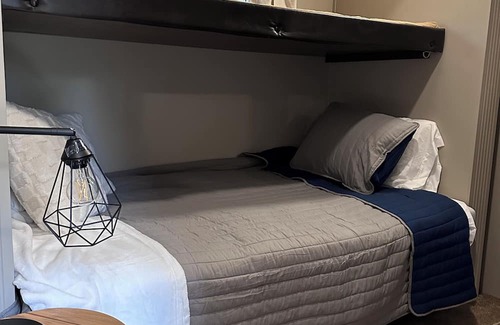 Charleston House | Cozy Camper close to Fishing & Boating