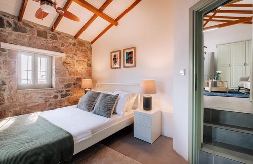Ayvalik House | Unique Cunda Experience, Stone House w Private Bay