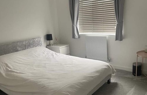 Walsall House | New Large House with Garden in Walsall