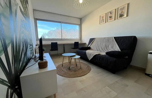 Beaux Arts-Boutonnet Apartment | Magnificent Boutonnet studio, 10 min hypercentre