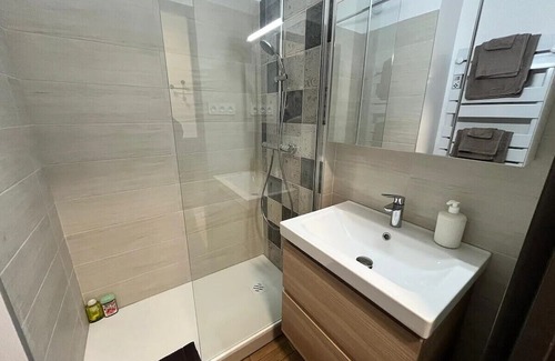 Beaux Arts-Boutonnet Apartment | Magnificent Boutonnet studio, 10 min hypercentre