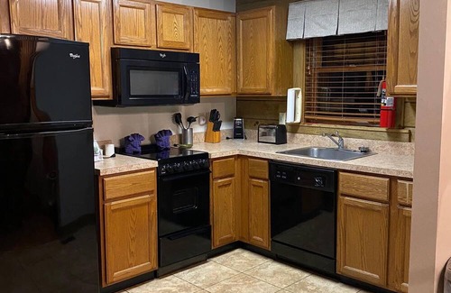 Spotsylvania Cabin | Lakefront resort with pools, kayak, tennis courts, campfire…