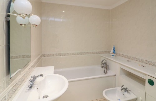 Burgh Island Cottage | 11 THURLESTONE ROCK, pet friendly, with pool in Hope Cove