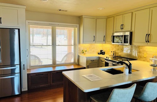 Salado House | Scenic Vista Pointe - Family-sized home close to attractions/events yet peaceful
