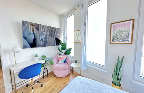 Greenpoint Apartment | 1 Large Bedroom - Massive Private Terrace - Luxury Building - Greenpoint