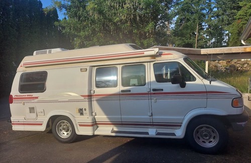 Mountlake Terrace House | Charming Retro RV Getaway