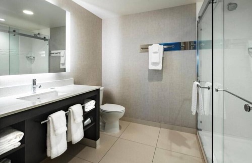 Seven Hills Apartment | 1 Bedroom Suite Near Starbucks LAS