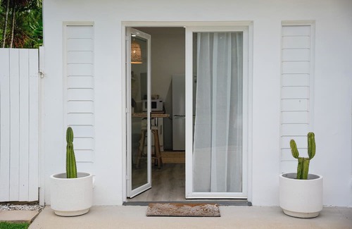 Kewarra Beach Villa | Cosy Villa, street back from Kewarra Beach