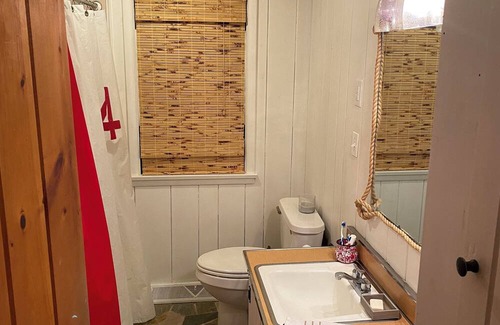 Cleverdale House | Lake George family retreat in prime location with private dock and swim area