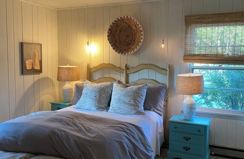 Cleverdale House | Lake George family retreat in prime location with private dock and swim area