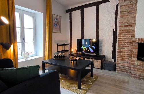 Laon Apartment | Studio vue Cathédrale