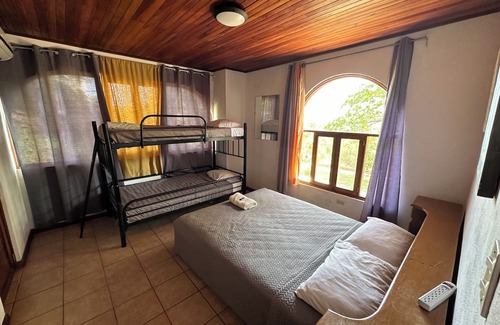 Cabo Velas Villa | Maravilloso Refugio en la Montaña Frente a Playa Real